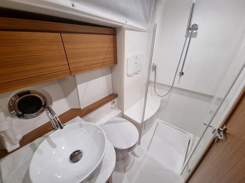 Book yachts online - motorboat - Greenline 40 - Lady ELMA - rent