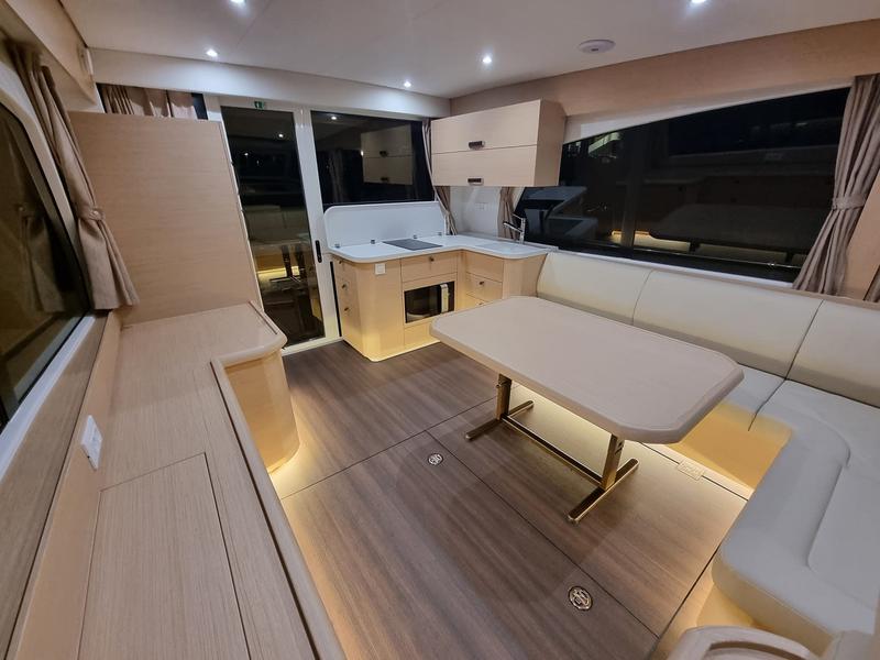 Book yachts online - motorboat - Greenline 40 - Astoria - rent