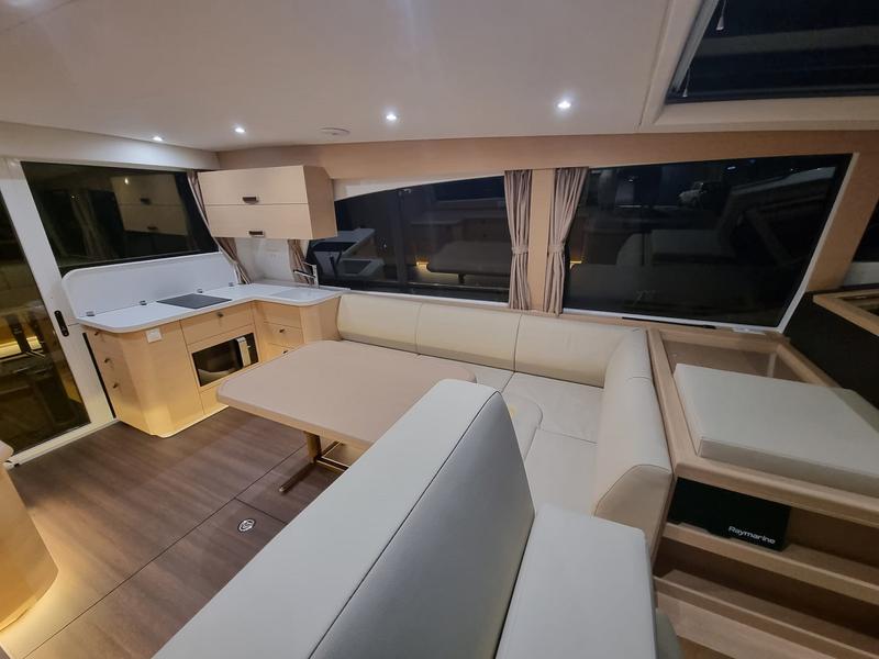 Book yachts online - motorboat - Greenline 40 - Astoria - rent