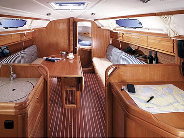 Book yachts online - sailboat - Bavaria 30 Cruiser - Vader - rent