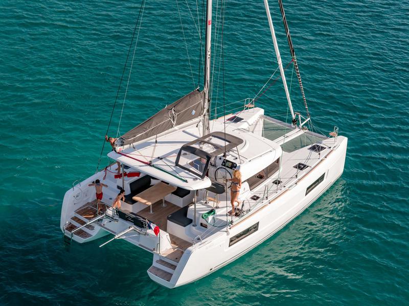 Book yachts online - catamaran - Lagoon 40 - Discovery II - rent