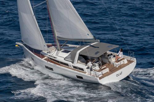Book yachts online - sailboat - Oceanis Yacht 54 - BIG BLUE - with AC and generator - rent