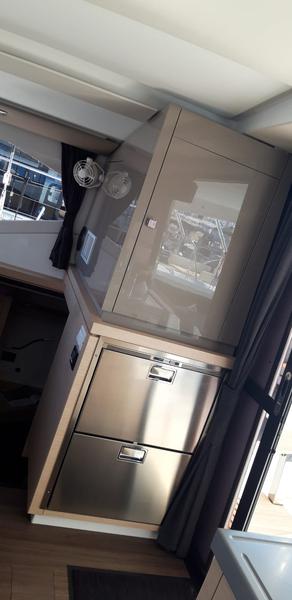 Book yachts online - catamaran - Lucia 40 - NALA -AC and generator - rent