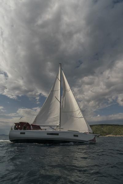 Book yachts online - sailboat - Oceanis 51.1 - PATRON - AC and generator - rent