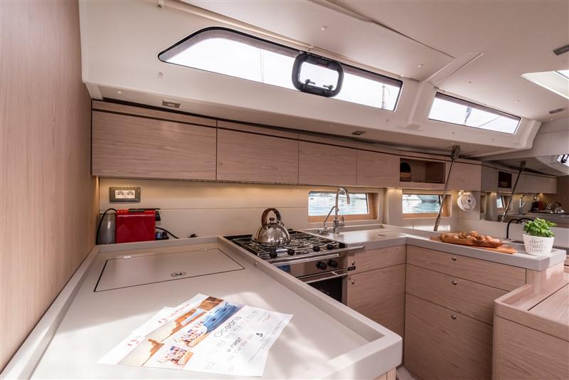 Book yachts online - sailboat - Oceanis 51.1 - PATRON - AC and generator - rent