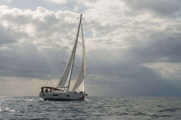 Book yachts online - sailboat - Oceanis 51.1 - PATRON - AC and generator - rent