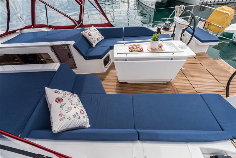 Book yachts online - sailboat - Oceanis 51.1 - PATRON - AC and generator - rent