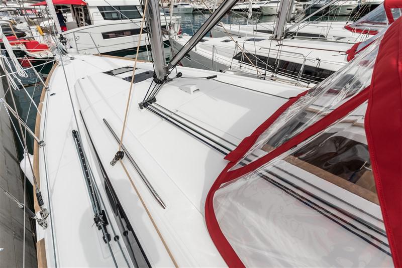 Book yachts online - sailboat - Oceanis 38.1 - MAJANO - rent