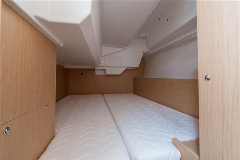 Book yachts online - sailboat - Oceanis 38.1 - MAJANO - rent