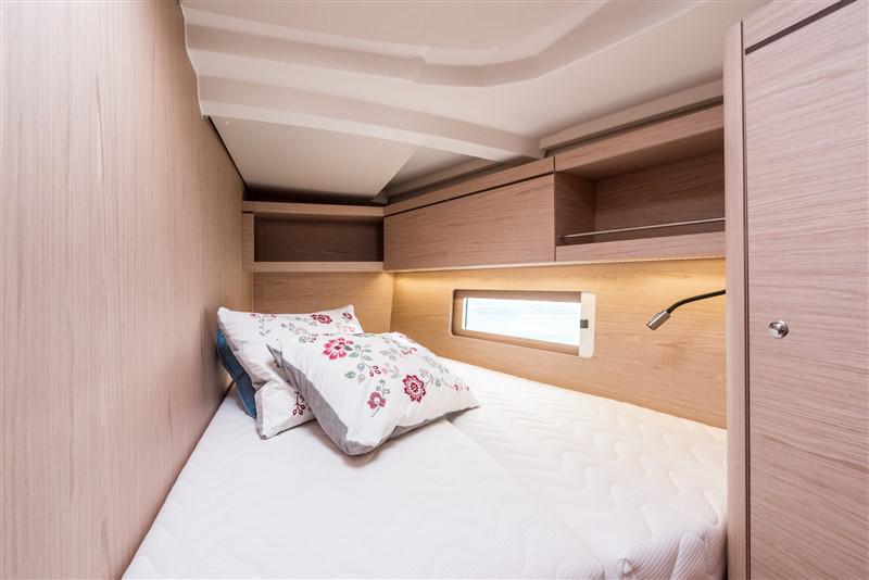 Book yachts online - sailboat - Oceanis 38.1 - MAJANO - rent