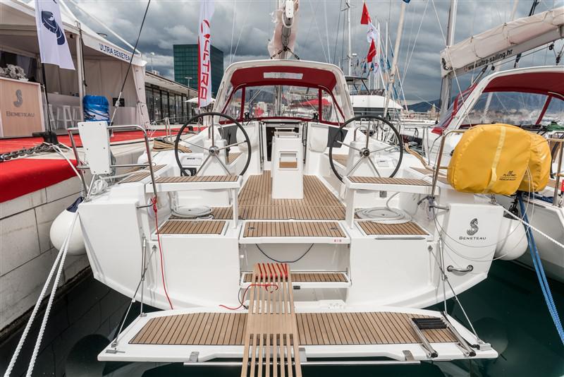 Book yachts online - sailboat - Oceanis 38.1 - MAJANO - rent