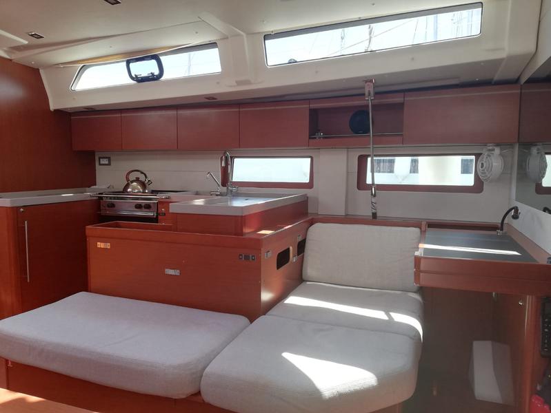 Book yachts online - sailboat - Oceanis 51.1 - TRUE WIND - AC and generator - rent