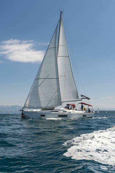 Book yachts online - sailboat - Oceanis 51.1 - TRUE WIND - AC and generator - rent