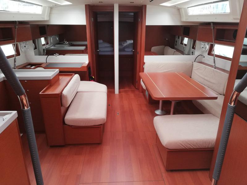 Book yachts online - sailboat - Oceanis 51.1 - TRUE WIND - AC and generator - rent