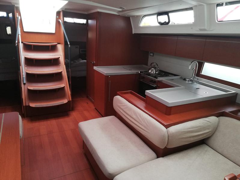 Book yachts online - sailboat - Oceanis 51.1 - TRUE WIND - AC and generator - rent
