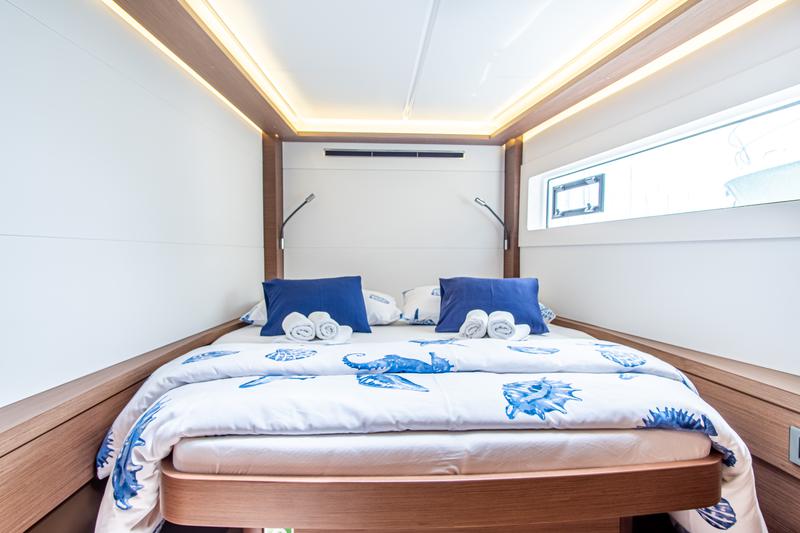 Book yachts online - catamaran - Lagoon 46 (2021) powered by GIN HVAR equipped with generator, A/C (saloon+cabins), ice maker, dishwasher, 2 electric scooter, knee board, 2 SUP, donut, snorkelling equipment - QUEEN NIKA - rent
