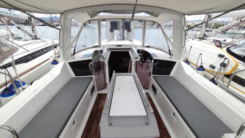Book yachts online - sailboat - Oceanis 41.1 - Maera - rent