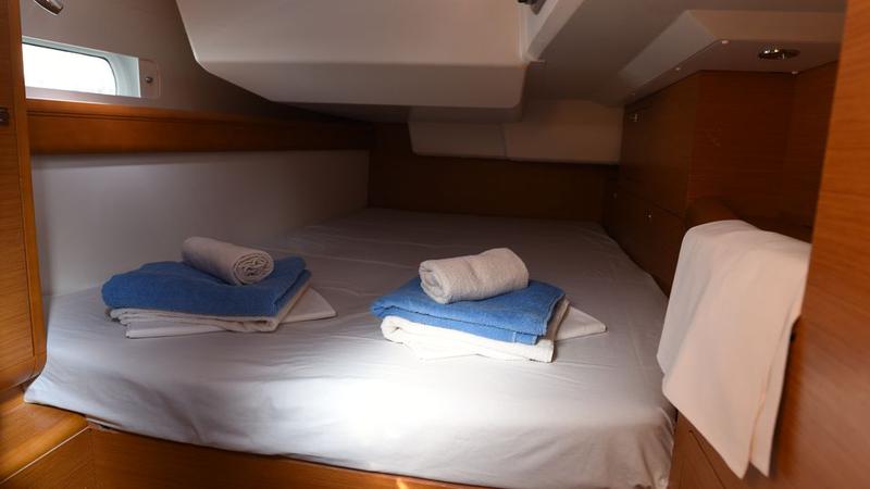 Book yachts online - sailboat - Sun Odyssey 439 - Eudora - rent