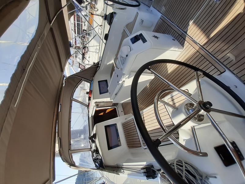Book yachts online - sailboat - Sun Odyssey 410 - Kymothoe - rent