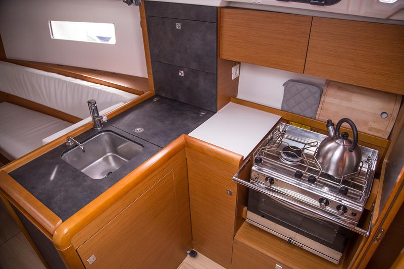Book yachts online - sailboat - Sun Odyssey 349 - Actaea - rent