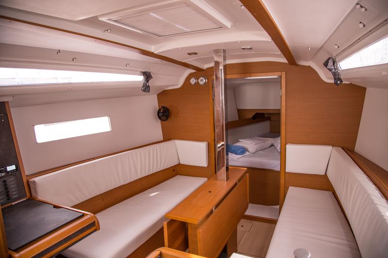 Book yachts online - sailboat - Sun Odyssey 349 - Actaea - rent