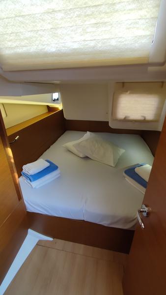 Book yachts online - sailboat - Sun Odyssey 440 - Erato - rent