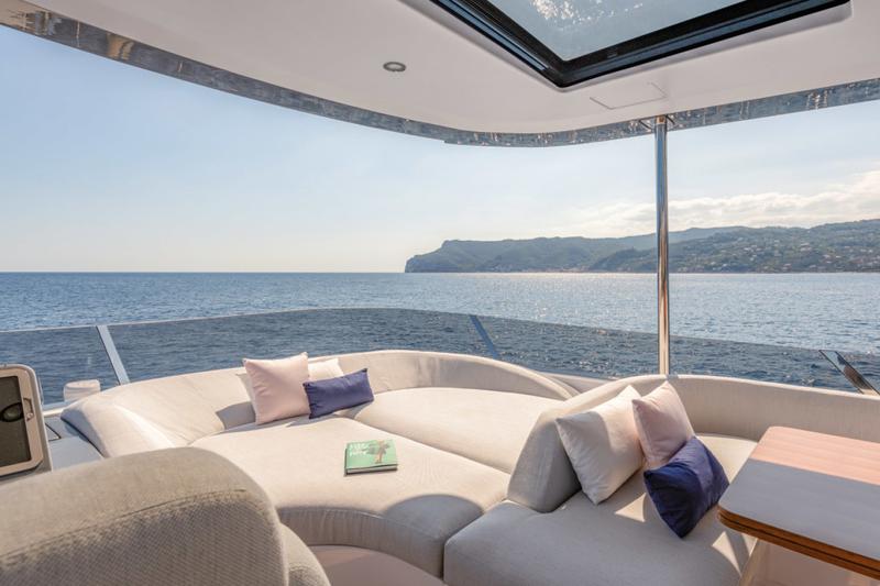 Book yachts online - motorboat - Azimut 78 Fly - PREWI - rent