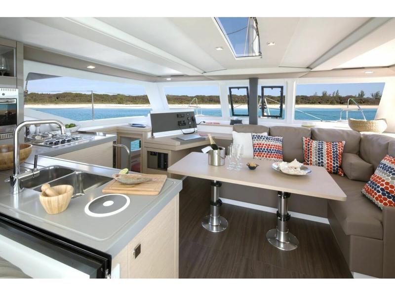 Book yachts online - catamaran - Lucia 40 - E.S. II - rent