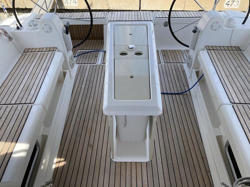 Book yachts online - sailboat - Dufour 412 Efram - Efram - rent