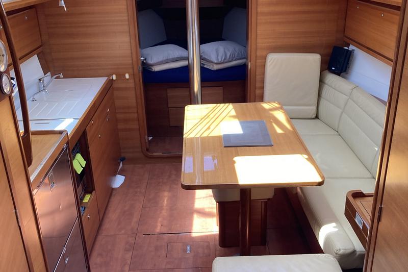 Book yachts online - sailboat - Dufour 382 Grand Large - Andreana - rent