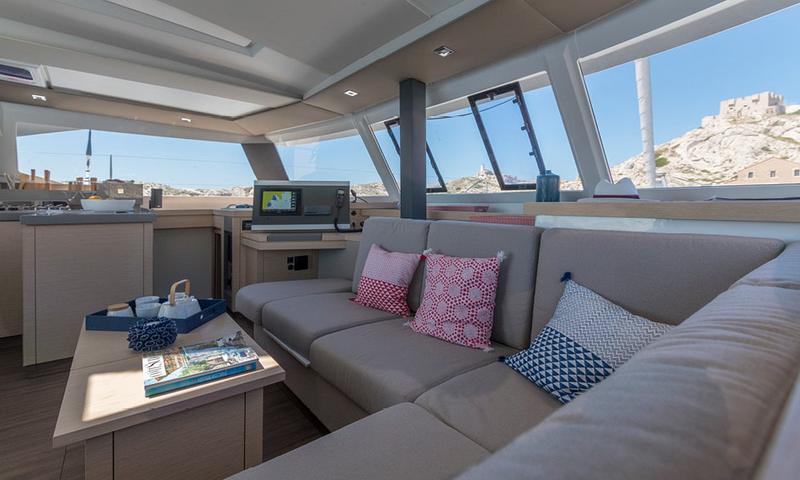 Book yachts online - catamaran - Fountaine Pajot Elba 45 - Nireas - rent