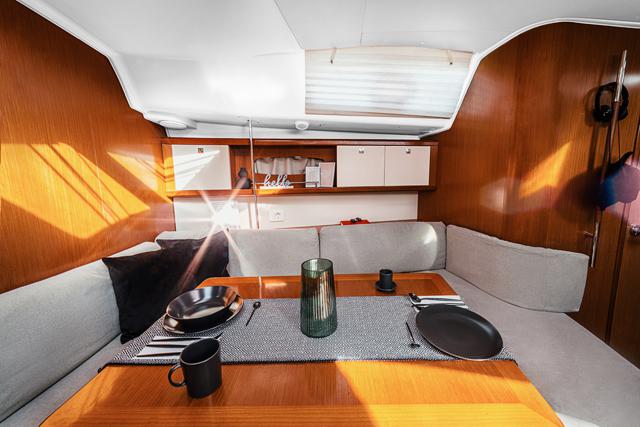 Book yachts online - sailboat - Oceanis 40 - FELIX - Refit 2018 - rent