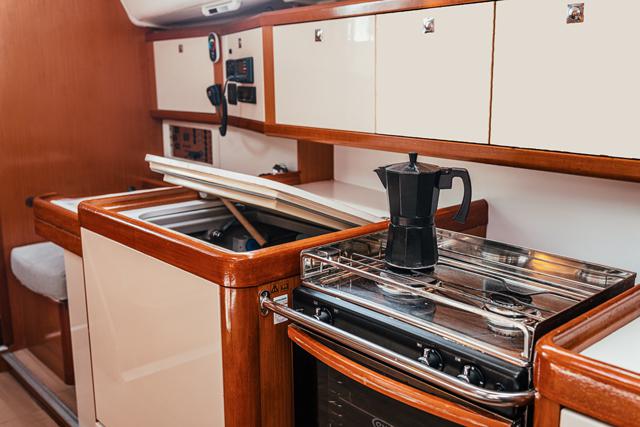 Book yachts online - sailboat - Oceanis 40 - FELIX - Refit 2018 - rent