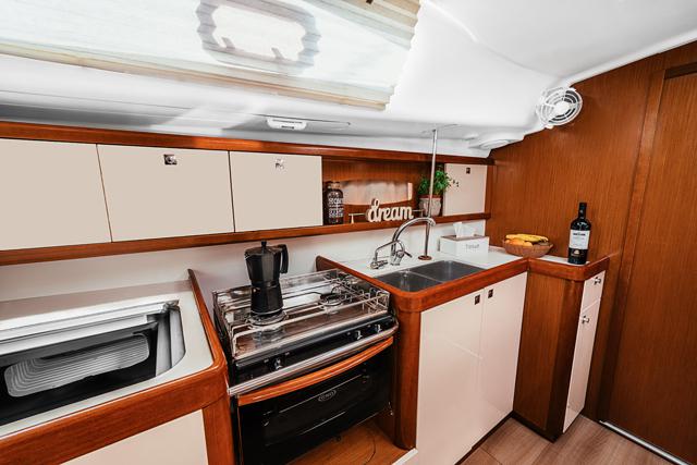 Book yachts online - sailboat - Oceanis 40 - FELIX - Refit 2018 - rent