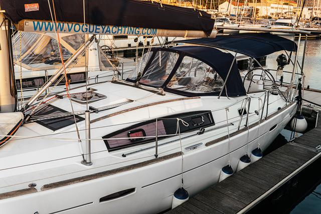 Book yachts online - sailboat - Oceanis 40 - FELIX - Refit 2018 - rent