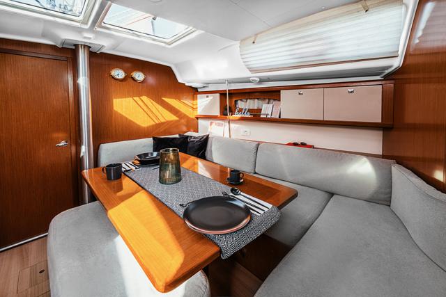 Book yachts online - sailboat - Oceanis 40 - FELIX - Refit 2018 - rent