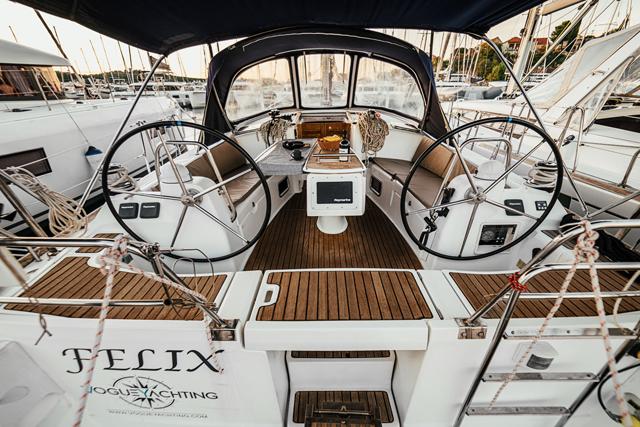Book yachts online - sailboat - Oceanis 40 - FELIX - Refit 2018 - rent