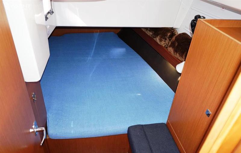 Book yachts online - sailboat - Bavaria Cruiser 41 - Harmes Bavaria 41 Cruiser - rent