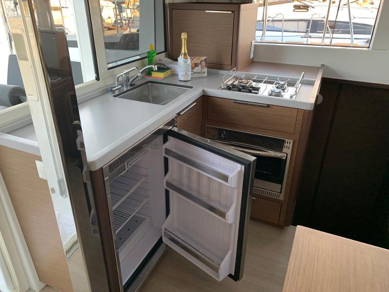 Book yachts online - catamaran - Lagoon 40 - BYE BYE new 2020+AC+G - rent