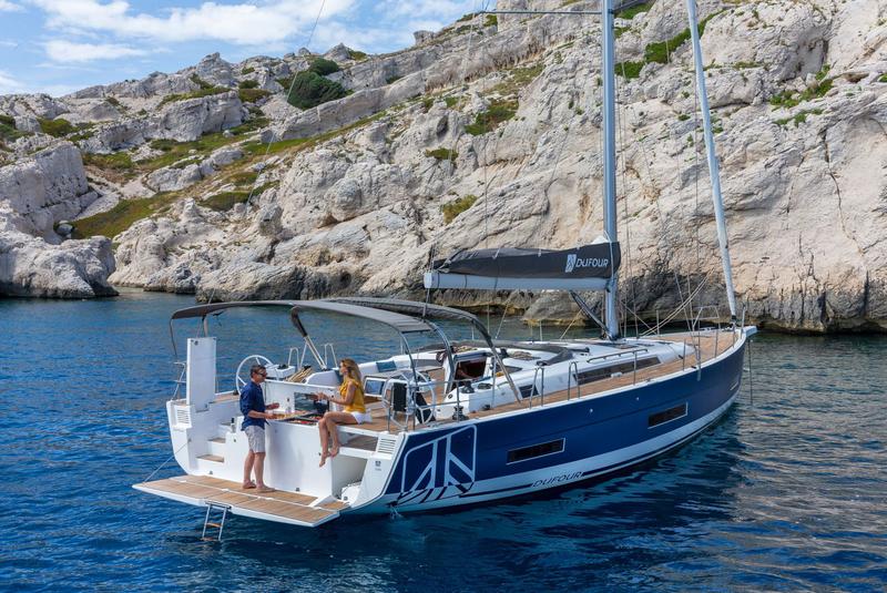 Book yachts online - sailboat - Dufour 530 - no name 4 cab - rent