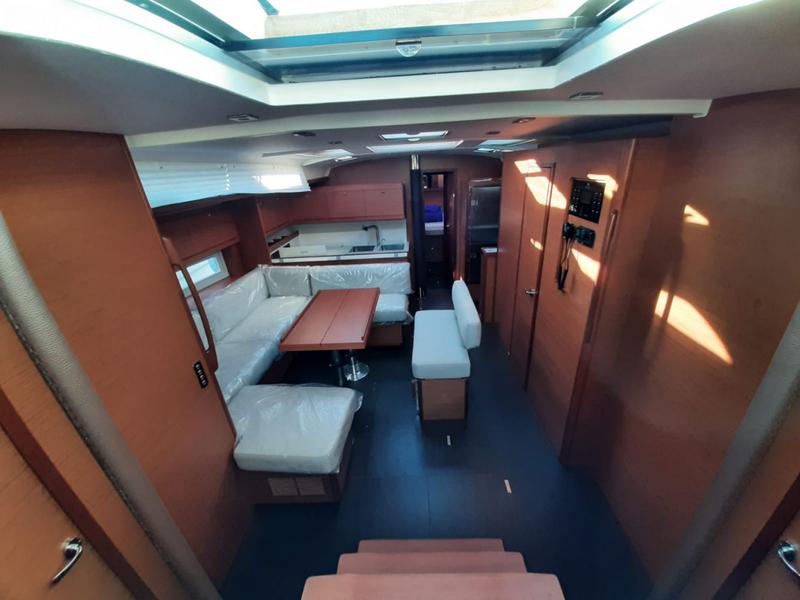 Book yachts online - sailboat - Dufour 530 - no name 5 cab - rent