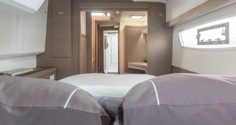 Book yachts online - catamaran - Isla 40 - Carpe Vitam - rent