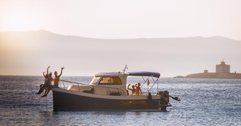 Book yachts online - motorboat - Leidi 660 - H3 - rent