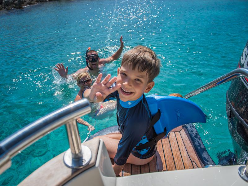 Book yachts online - motorboat - Leidi 660 - H3 - rent