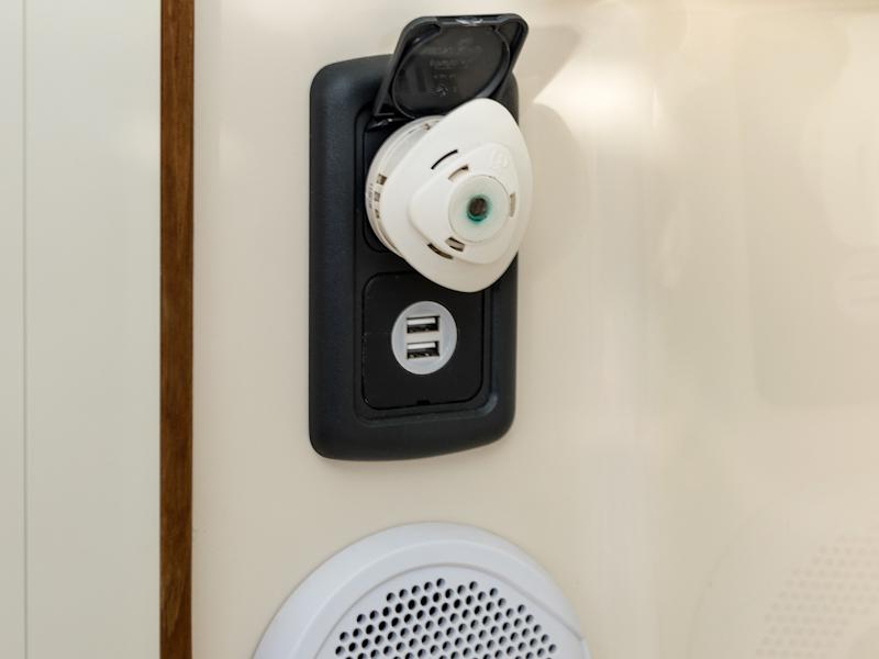 Book yachts online - motorboat - Leidi 660 - H3 - rent