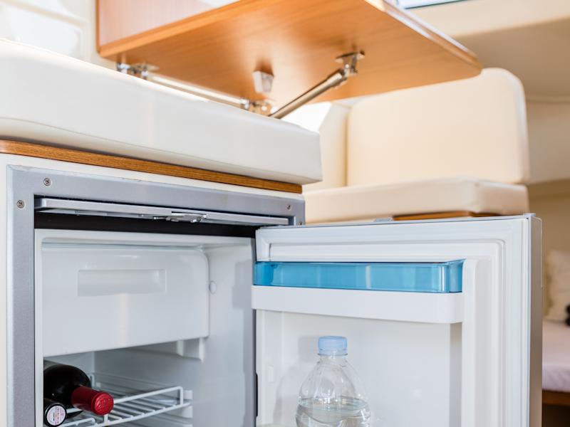 Book yachts online - motorboat - Leidi 660 - H4 - rent