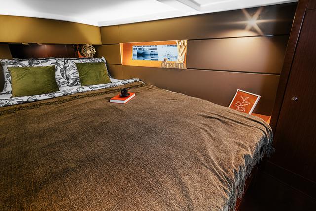 Book yachts online - sailboat - Oceanis 38 - HAPPY - rent