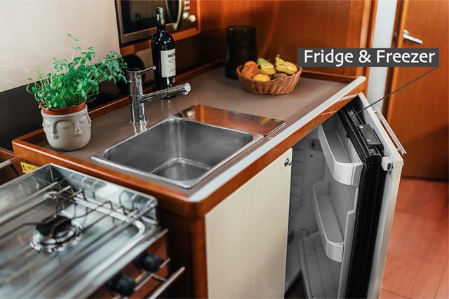 Book yachts online - sailboat - Oceanis 38 - HAPPY - rent