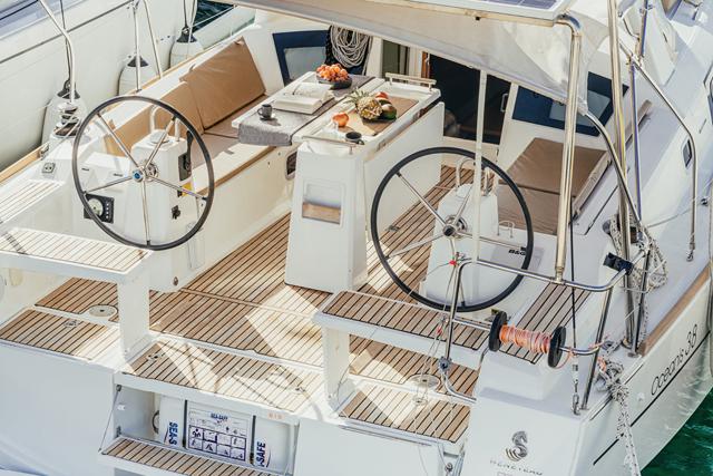 Book yachts online - sailboat - Oceanis 38 - HAPPY - rent