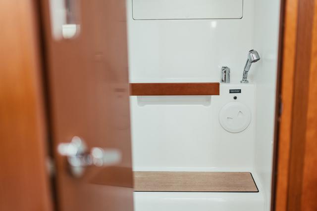 Book yachts online - sailboat - Oceanis 38 - HAPPY - rent